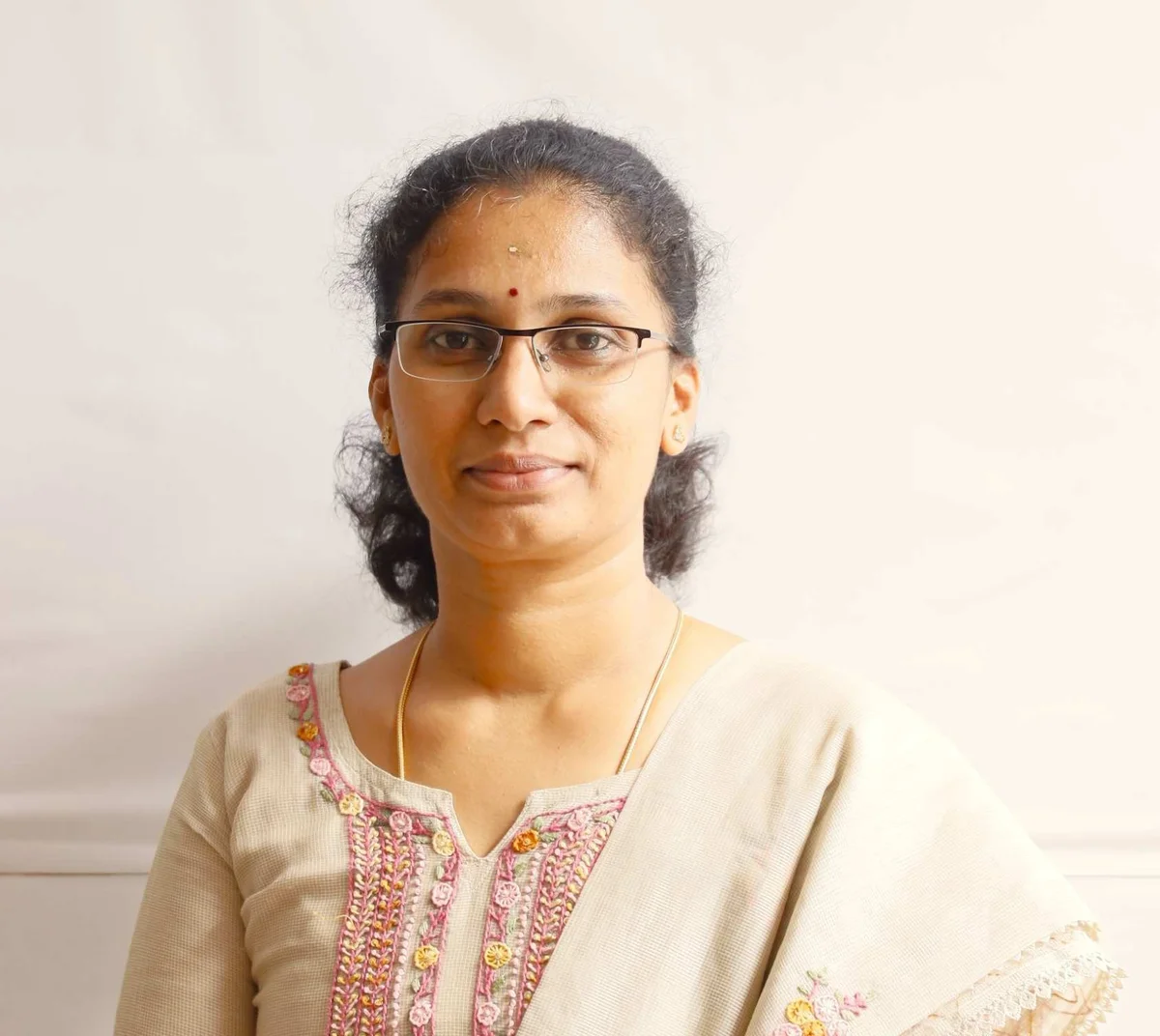 Ms.  Lakshini